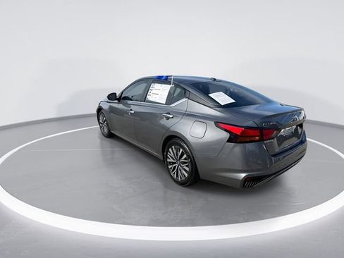 Used 2024 Nissan Altima 2.5 SV FWD image 6