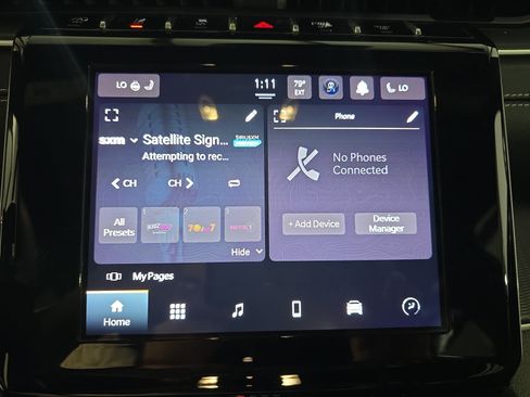 Used 2024 Jeep Grand Cherokee Laredo X w/ Luxury Tech Group I RWD image 18