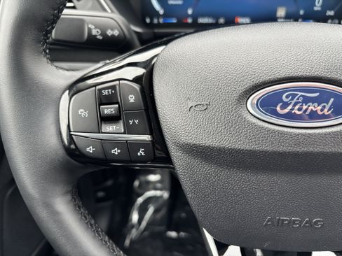 Used 2025 Ford Escape Platinum AWD/4WD image 13