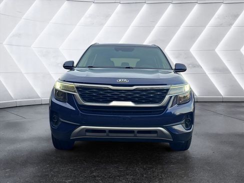 Used 2021 Kia Seltos EX image 8