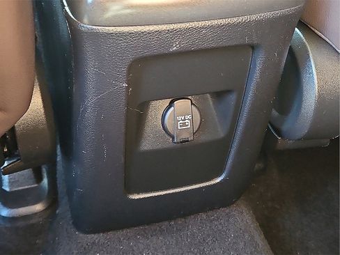 Used 2020 Dodge Journey SE w/ SE Popular Equipment Group image 14