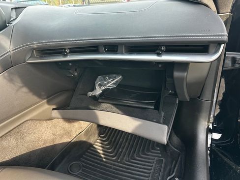 Used 2025 Chevrolet Corvette Stingray Preferred Cpe w/ 2LT image 35