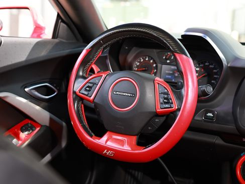 Used 2022 Chevrolet Camaro LT RWD image 32