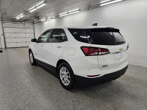 Used 2024 Chevrolet Equinox LS w/ LS Convenience Package FWD image 7
