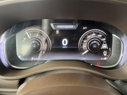 New 2026 RAM 2500 Laramie AWD/4WD image 16