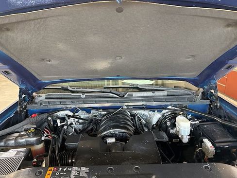 Used 2018 Chevrolet Silverado 1500 LT w/ All Star Edition AWD/4WD image 28