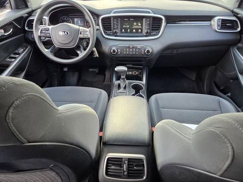 Used 2020 Kia Sorento FWD V6 image 12