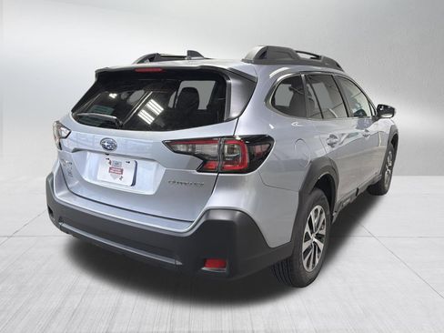 Certified 2025 Subaru Outback Premium image 7