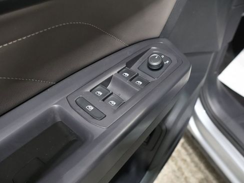 Used 2021 Volkswagen Atlas SE image 12