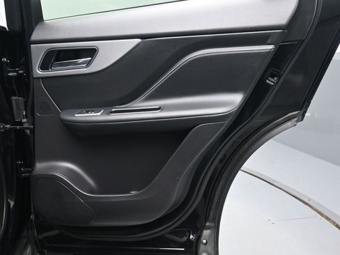 Used 2020 Jaguar F-PACE S image 23