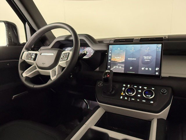 Certified 2025 Land Rover Defender 110 S AWD/4WD image 17