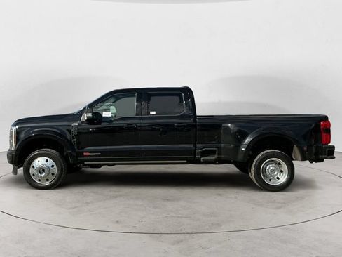 Used 2025 Ford F450 Platinum AWD/4WD image 2