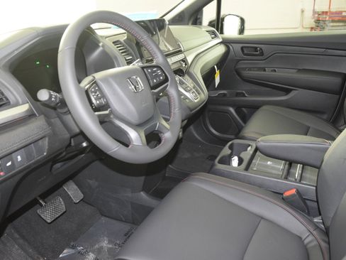 New 2026 Honda Odyssey Sport-L image 2
