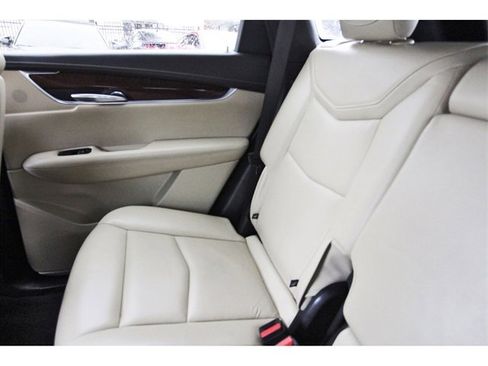 Used 2019 Cadillac XT5 Luxury image 11