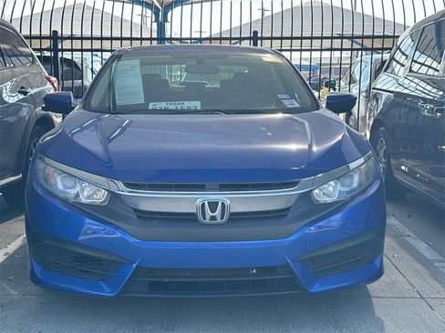 Used 2018 Honda Civic EX image 2