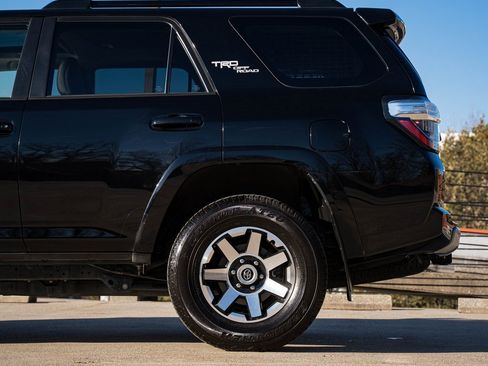 Used 2023 Toyota 4Runner TRD Off-Road Premium image 4
