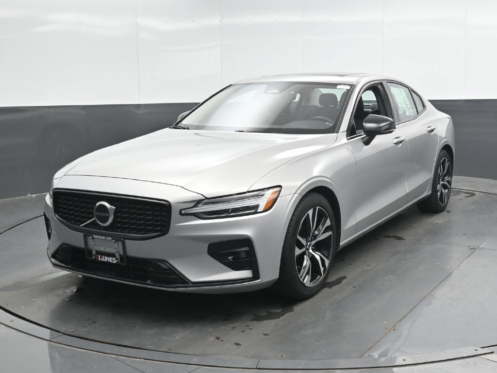 Used 2024 Volvo S60 B5 Core FWD image 7