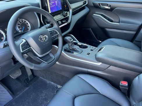 New 2026 Toyota Highlander XLE AWD/4WD image 40