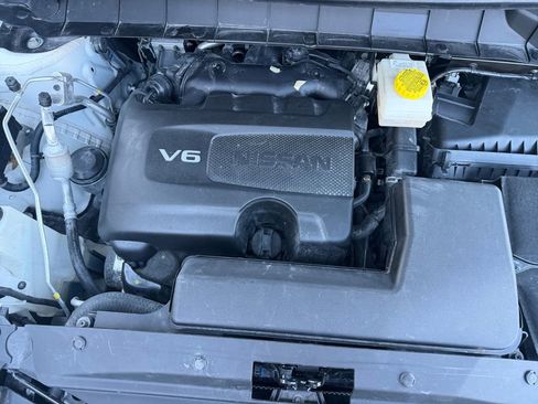 Used 2022 Nissan Pathfinder Platinum w/ Cargo Package image 18