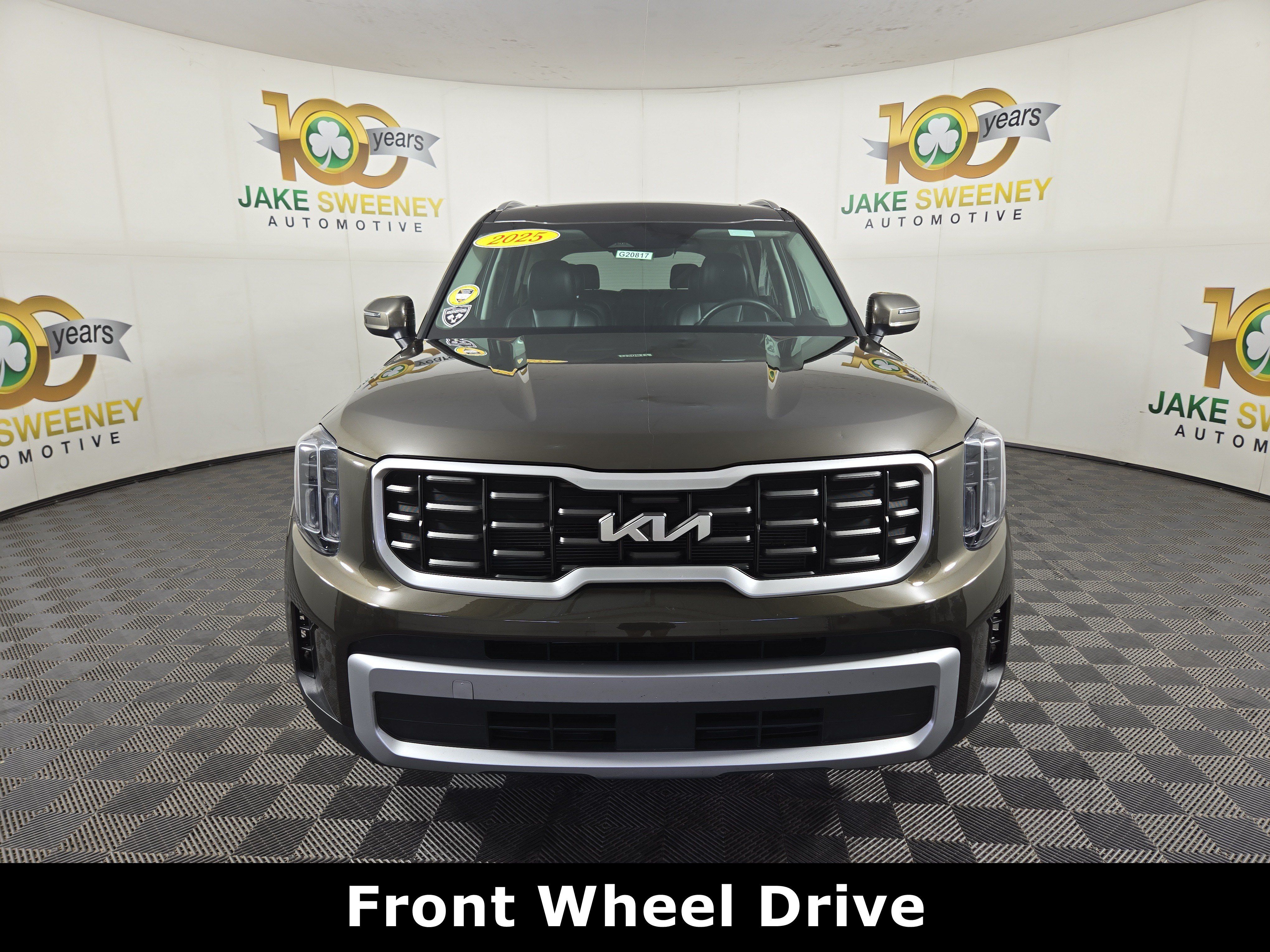 Used 2025 Kia Telluride S FWD image 2