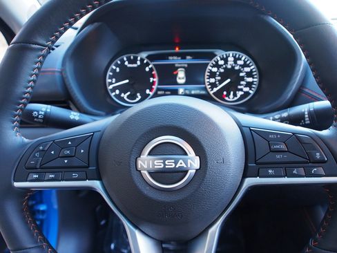 Used 2024 Nissan Sentra SR w/ SR Premium Package image 21