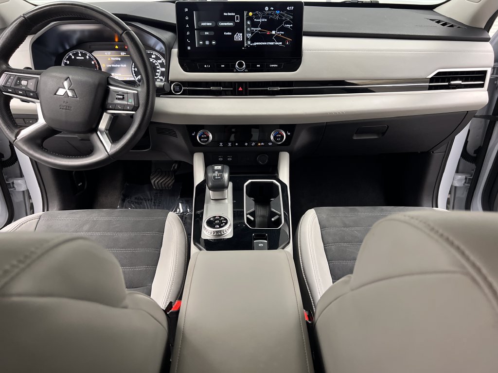 Used 2025 Mitsubishi Outlander SE AWD/4WD image 46