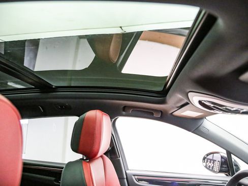 Certified 2026 Porsche Macan S AWD/4WD image 21