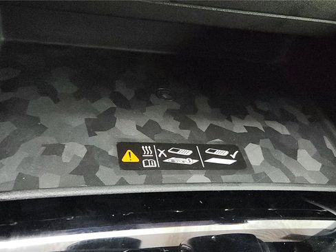 Used 2024 Chevrolet Colorado Z71 w/ Z71 Convenience Package 2 image 27