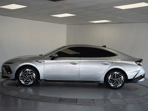 Used 2024 Hyundai Sonata SEL w/ Convenience Package FWD image 4