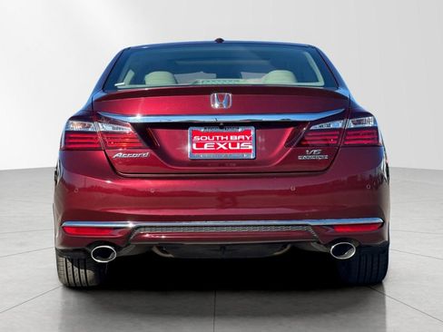 Used 2016 Honda Accord Touring image 5