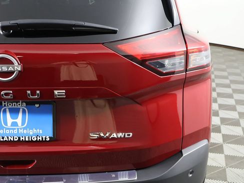 Used 2023 Nissan Rogue SV AWD/4WD image 14