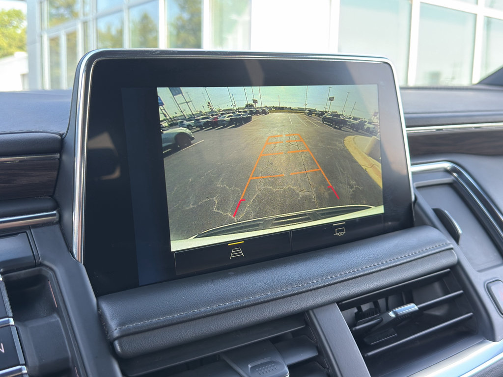 Used 2022 Chevrolet Suburban Z71 AWD/4WD image 18