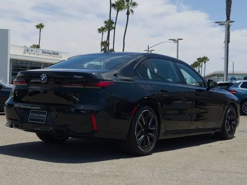 New 2026 BMW 740i w/ Premium Package RWD image 17