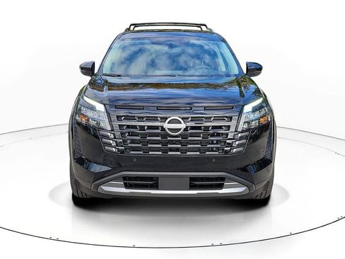 New 2026 Nissan Pathfinder SL image 2