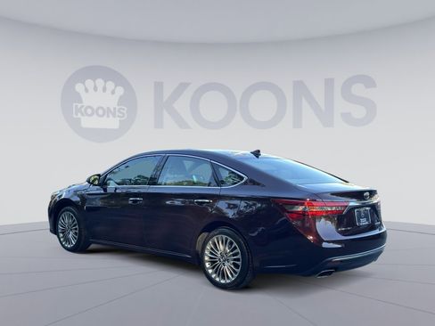 Used 2017 Toyota Avalon XLE FWD image 4
