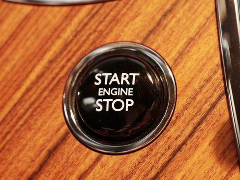 Used 2017 Rolls-Royce Dawn image 49