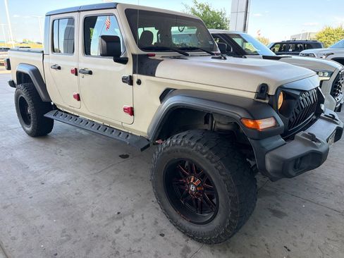 Used 2020 Jeep Gladiator Sport w/ Quick Order Package 24S AWD/4WD image 24