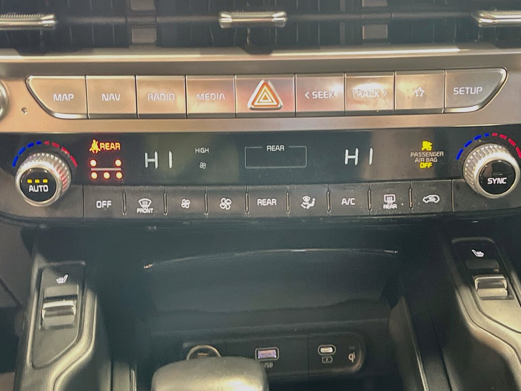 Used 2024 Kia Telluride S w/ S Sunroof Package FWD image 16