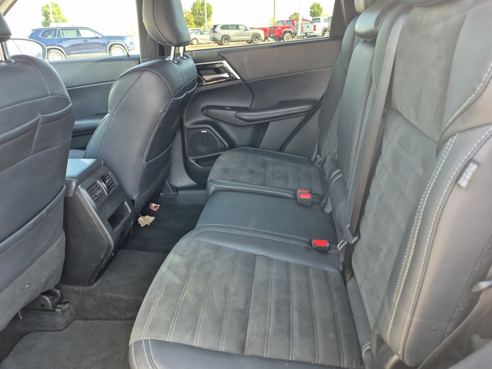 Used 2025 Mitsubishi Outlander SE AWD/4WD image 20