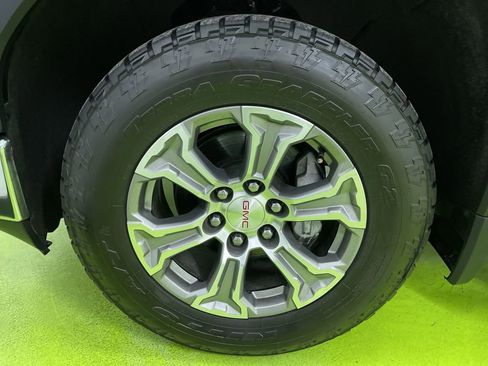 Used 2019 GMC Sierra 1500 SLT w/ Driver Alert Package I image 16