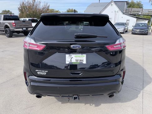 Used 2020 Ford Edge ST-Line w/ Cold Weather Package image 5