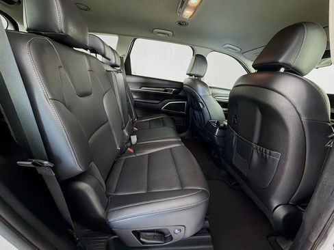 Used 2022 Kia Telluride LX FWD image 30