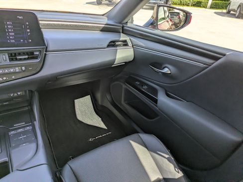 Used 2022 Lexus ES 350 w/ Premium Package FWD image 16
