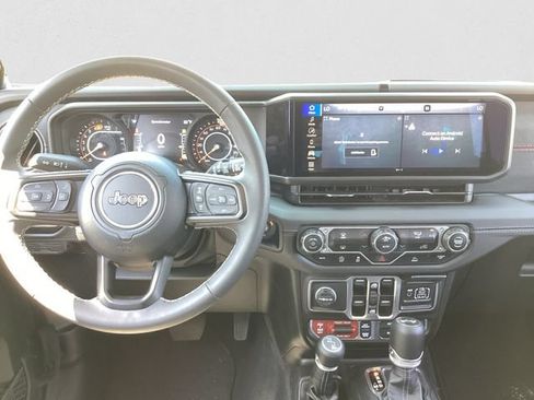 Certified 2025 Jeep Wrangler Unlimited Rubicon AWD/4WD image 10