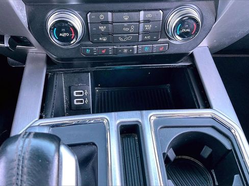 Used 2019 Ford F150 Platinum image 24