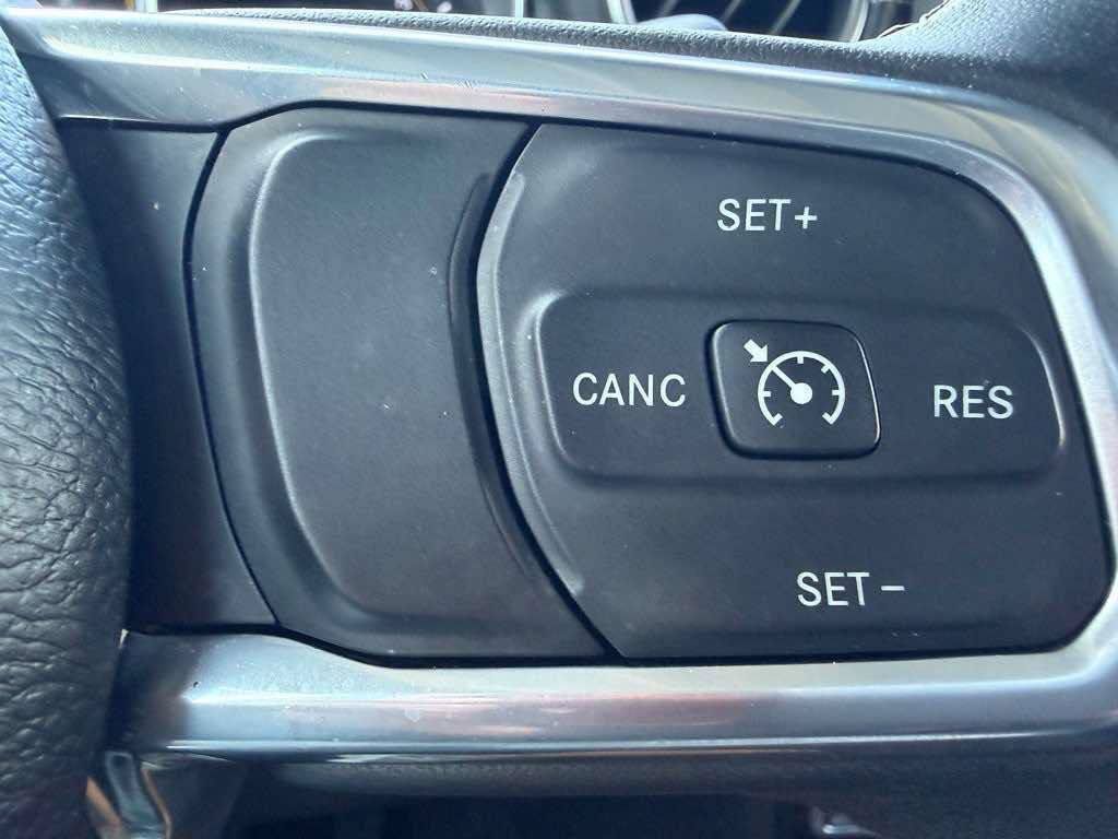 Used 2023 Jeep Wrangler Unlimited Sahara AWD/4WD image 20