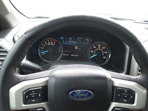 Used 2015 Ford F150 Lariat w/ Equipment Group 502A Luxury image 33