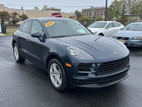 Used 2020 Porsche Macan AWD/4WD image 1