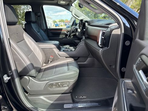 Used 2024 GMC Sierra 2500 Denali w/ Denali Reserve Package image 27