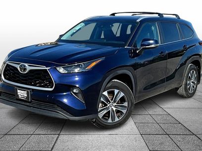 Used 2023 Toyota Highlander XLE